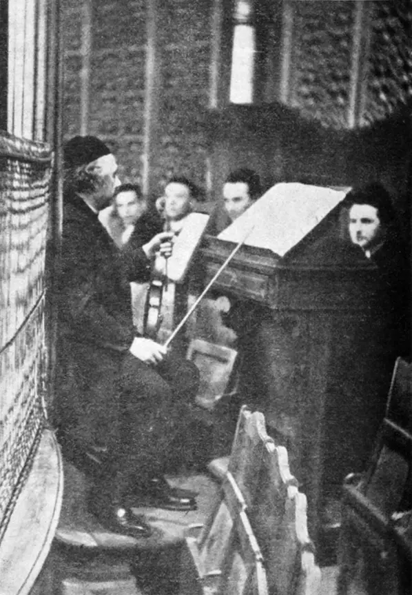 Albert Einstein at a charity concert in the Neue Synagoge, 1930