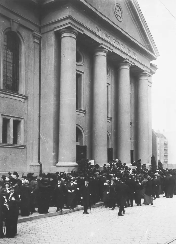 The Levetzowstraße synagogue, about 1914